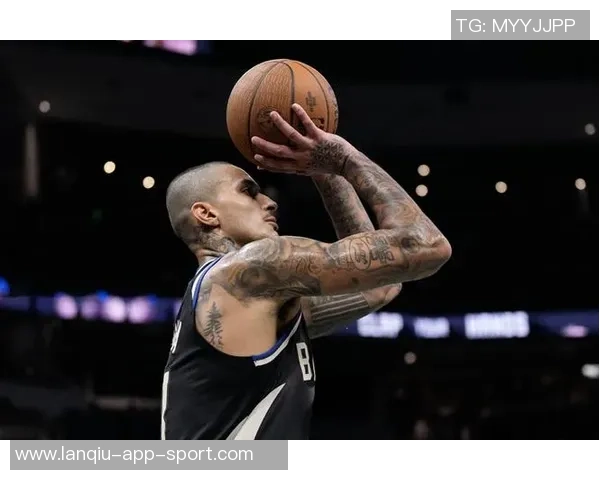 明天雄鹿对阵尼克斯库兹马和科尔安东尼出战存疑引关注